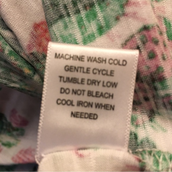 Casey Key Women’s Top -NWT - Picture 13 of 13